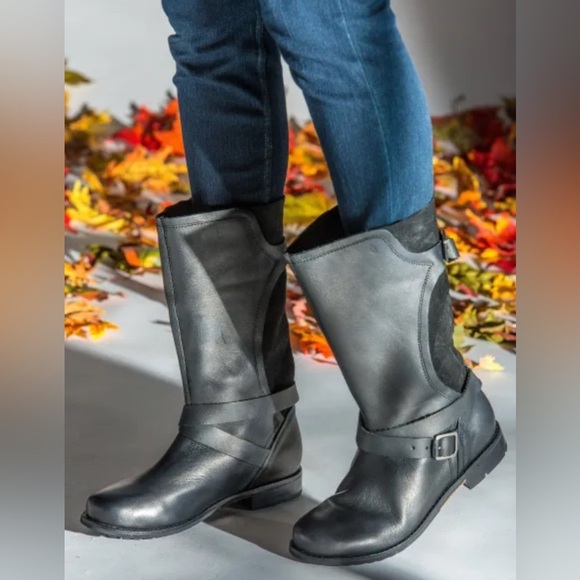 OluKai Black Pa'ia Buckle Pull On Suede Leather Boot Size 9 Bikercore Grunge - Picture 2 of 11